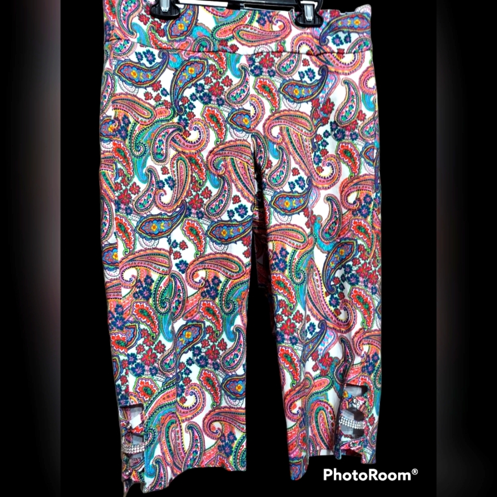 ATTYRE CAPRI sz 4